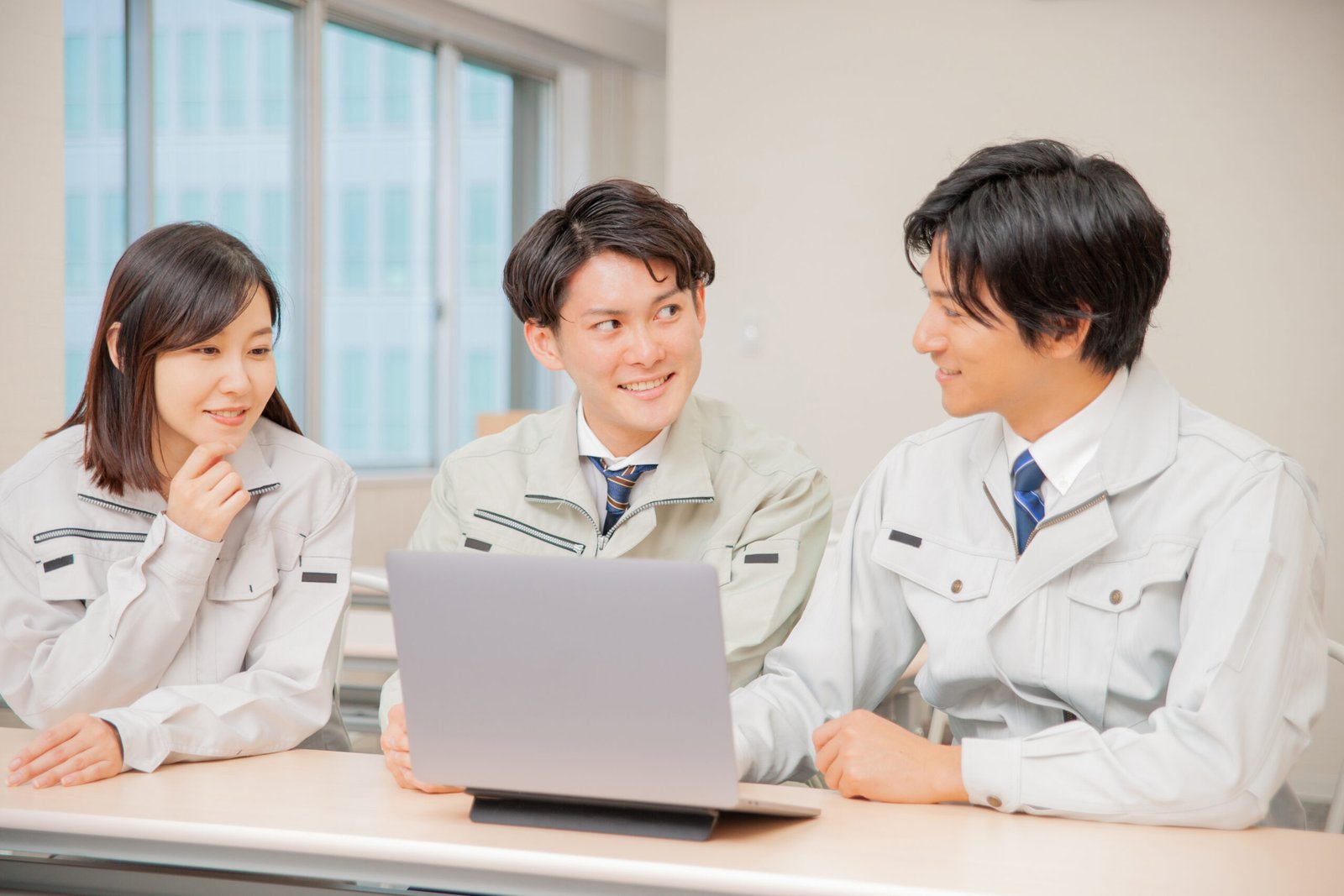 建設業許可とは？必要になる場合・手続き・種類・守るべきルールをまとめて解説